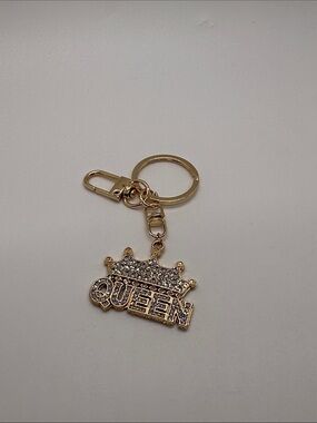Gold 'QUEEN' Crystal Crown Keychain